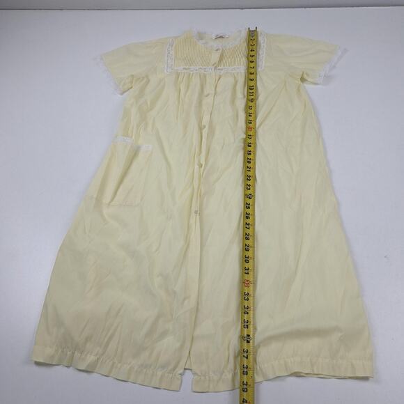 Vintage Barbizon Nightgown Womens Large Yellow Lace Trim Button Front Sleepwear - Picture 4 of 9